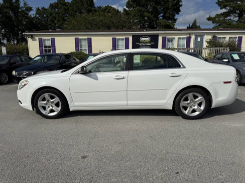 Used 2011 Chevrolet Malibu LS image 8