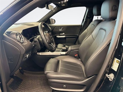 Used 2023 Mercedes-Benz GLB 250 4MATIC image 12