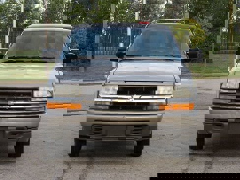 Used 2001 Chevrolet S10 Pickup LS w/ Preferred Equipment Group image 5