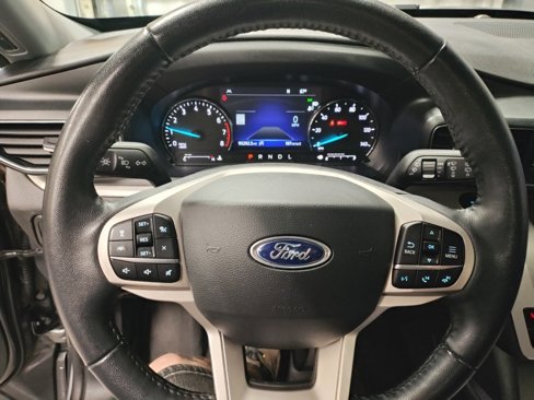 Used 2023 Ford Explorer XLT w/ Equipment Group 202A image 31