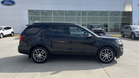 Used 2016 Ford Explorer Sport w/ Equipment Group 401A image 3