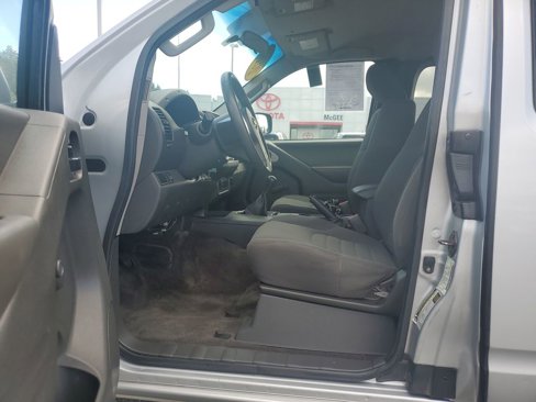 Used 2016 Nissan Frontier S image 9