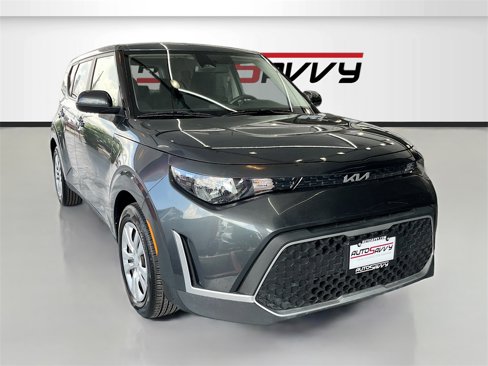 Used 2023 Kia Soul LX image 1