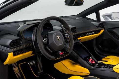Used 2023 Lamborghini Huracan EVO image 12