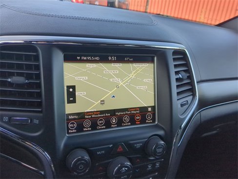 Used 2018 Jeep Grand Cherokee Overland image 26