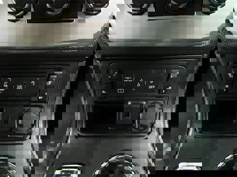 Used 2016 GMC Acadia SLE image 32