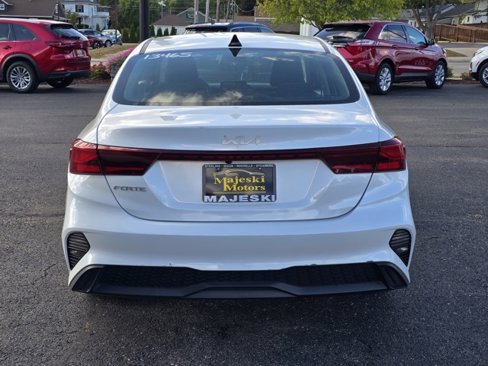 Used 2024 Kia Forte LXS image 6