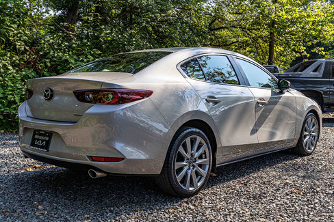 Used 2022 MAZDA MAZDA3 s image 6