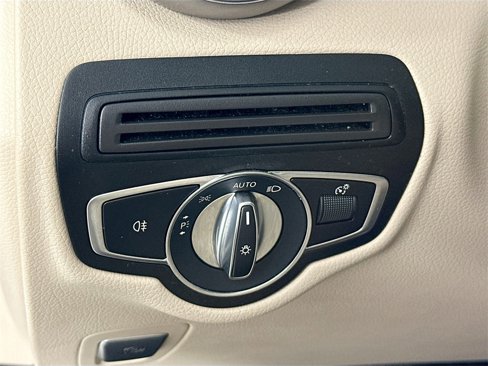 Certified 2022 Mercedes-Benz GLC 300 image 10