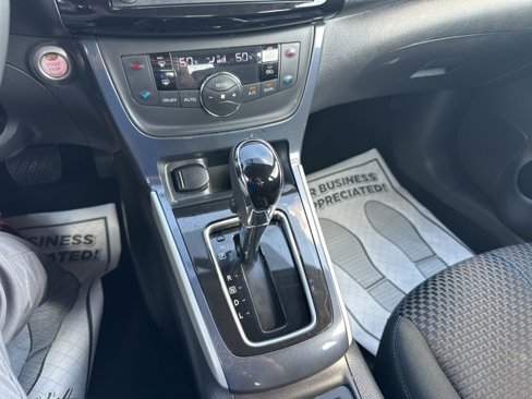 Used 2019 Nissan Sentra SR image 18