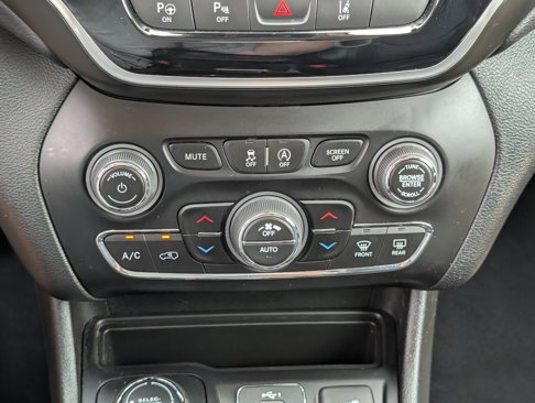 Used 2021 Jeep Cherokee Limited w/ Trailer Tow Group image 22