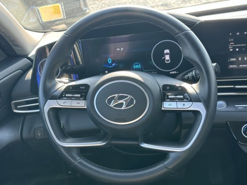 Used 2022 Hyundai Elantra Limited w/ Cargo Package image 25