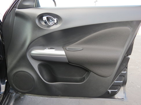 Used 2011 Nissan Juke SL w/ Chrome Pkg image 29