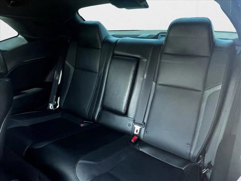 Used 2016 Dodge Challenger SXT Plus image 16