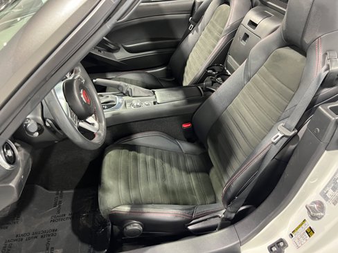 Used 2017 FIAT 124 Spider Abarth image 29