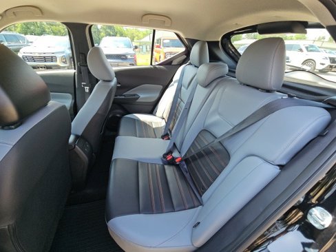 Certified 2023 Nissan Kicks SR image 24
