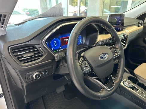 Certified 2021 Ford Escape Titanium w/ Titanium Elite Package image 20