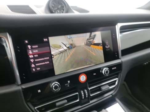 New 2026 Porsche Macan image 26