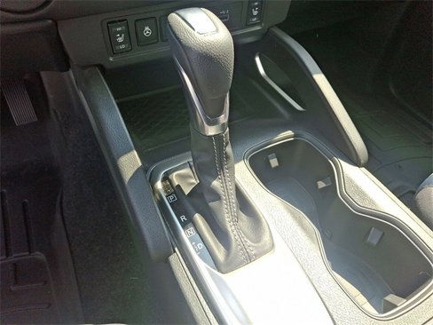 Used 2024 Nissan Frontier SV w/ SV Convenience Package image 17