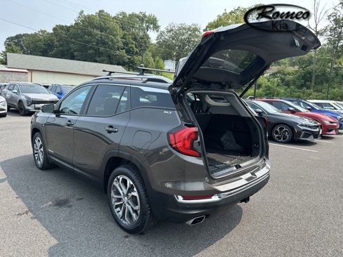 Used 2020 GMC Terrain SLT w/ Preferred Package image 33