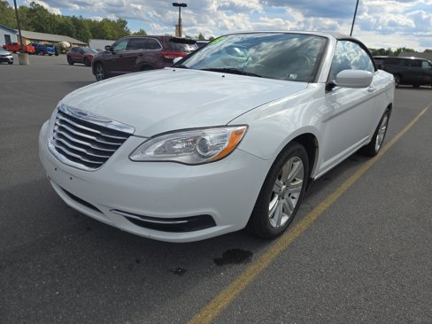 Used 2013 Chrysler 200 Touring w/ Cold Weather Group image 8