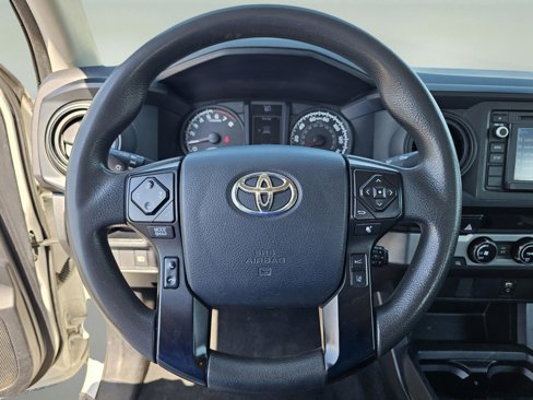 Used 2018 Toyota Tacoma SR image 18