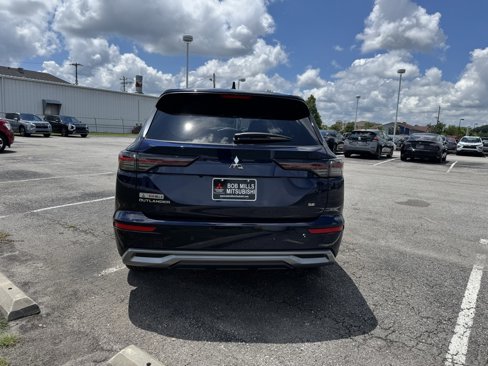 New 2025 Mitsubishi Outlander SE image 8