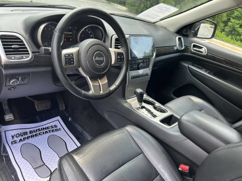 Used 2011 Jeep Grand Cherokee Laredo image 21