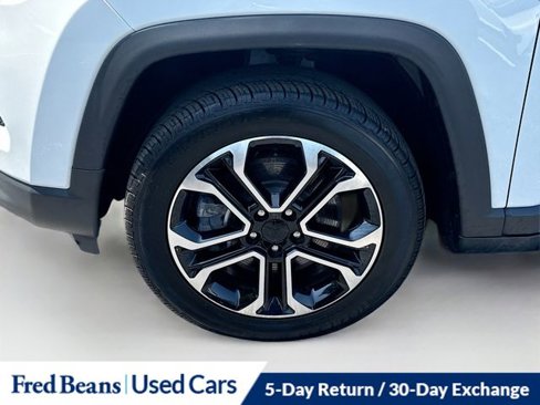 Used 2024 Jeep Compass Limited image 30