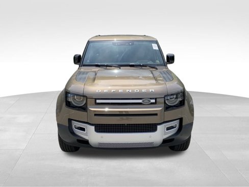 New 2025 Land Rover Defender 90 S image 2