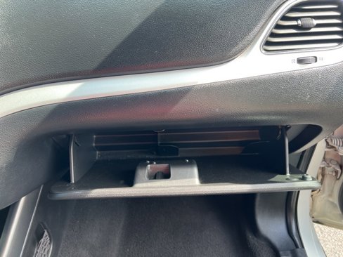 Used 2016 Dodge Journey SE image 17