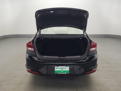 Used 2019 Hyundai Elantra SEL image 29