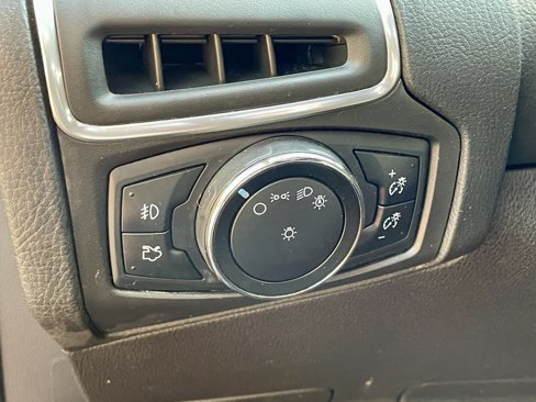 Used 2014 Ford Focus Titanium image 23