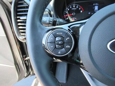 Used 2021 Kia Soul EX image 17