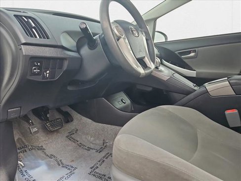 Used 2014 Toyota Prius Three image 10