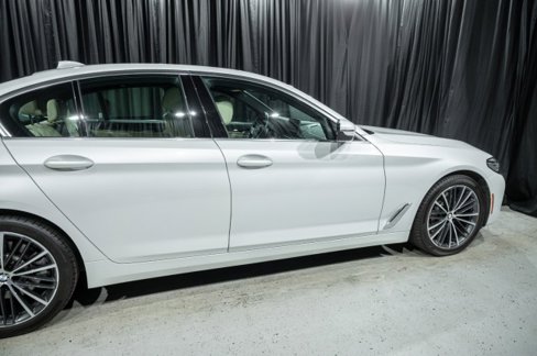 Used 2021 BMW 530i w/ Convenience Package image 4