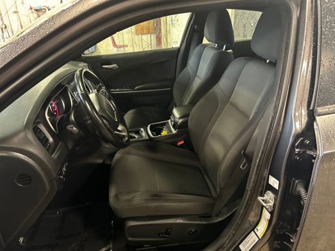 Used 2017 Dodge Charger SXT image 15