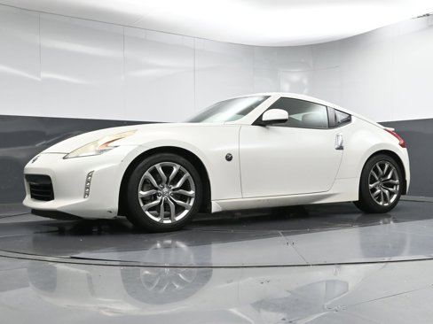 Used 2014 Nissan 370Z Touring w/ Aerodynamics Package image 18