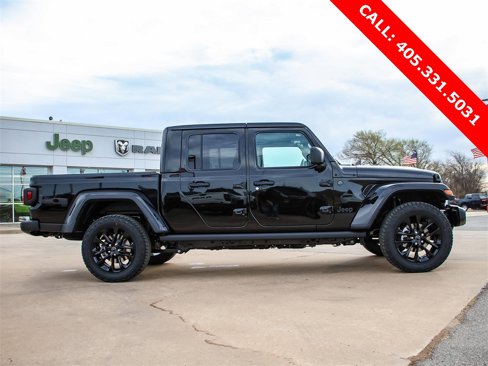New 2025 Jeep Gladiator Sport image 13