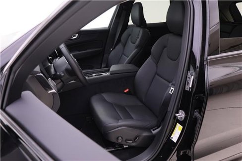 Certified 2025 Volvo XC60 B5 Core w/ Protection Package Premier image 10