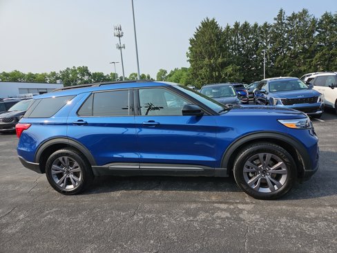 Certified 2022 Ford Explorer XLT w/ Equipment Group 202A image 8
