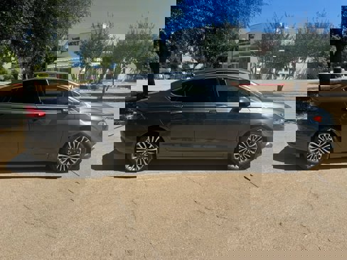 Used 2017 Ford Fusion SE image 5