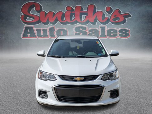 Used 2020 Chevrolet Sonic LT image 2