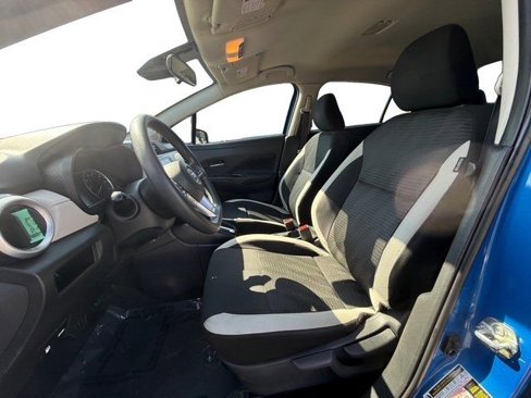 Used 2021 Nissan Versa SV image 12