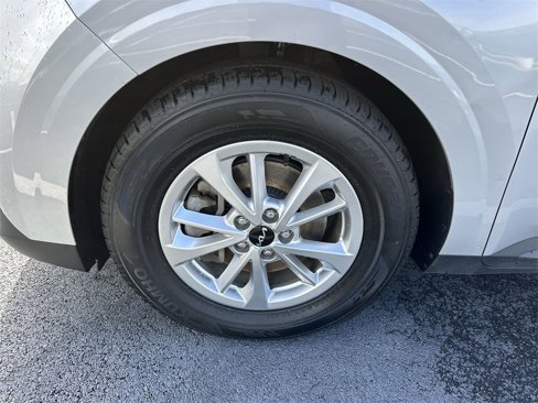 Used 2022 Kia Carnival LX image 10