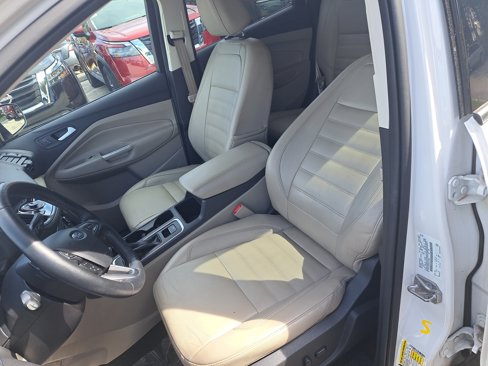 Used 2017 Ford Escape Titanium image 15