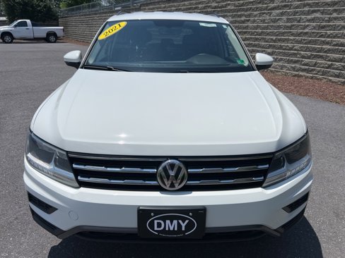 Used 2021 Volkswagen Tiguan SE image 3