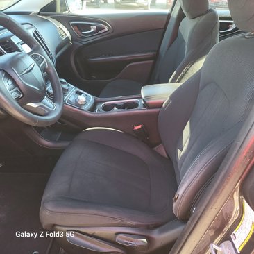Used 2016 Chrysler 200 Limited image 11