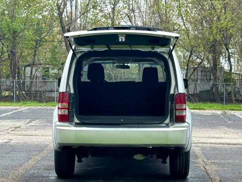 Used 2009 Jeep Liberty Sport w/ Popular Equipment Group image 22