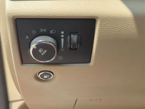 Used 2014 Jeep Grand Cherokee Limited image 14